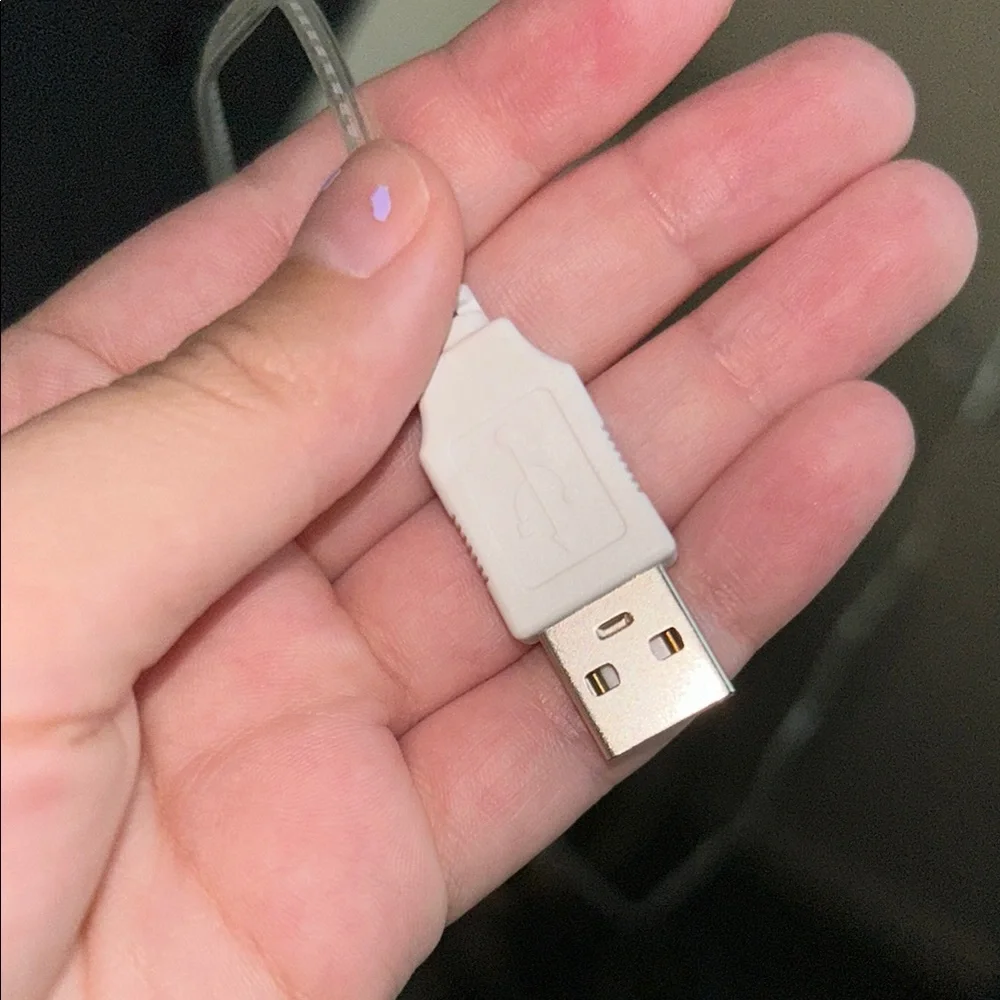 ☁️Cloud Shaped Neon Wall Light - White - Picture 2 of 4